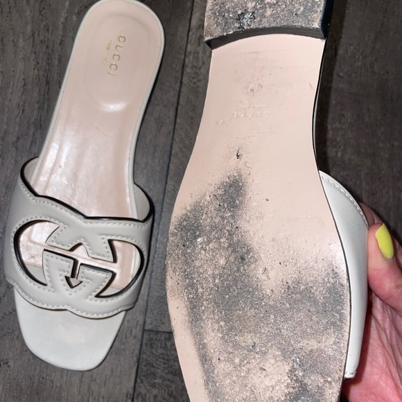 Gucci INTERLOCKING G CUT-OUT SANDAL - Picture 4 of 4